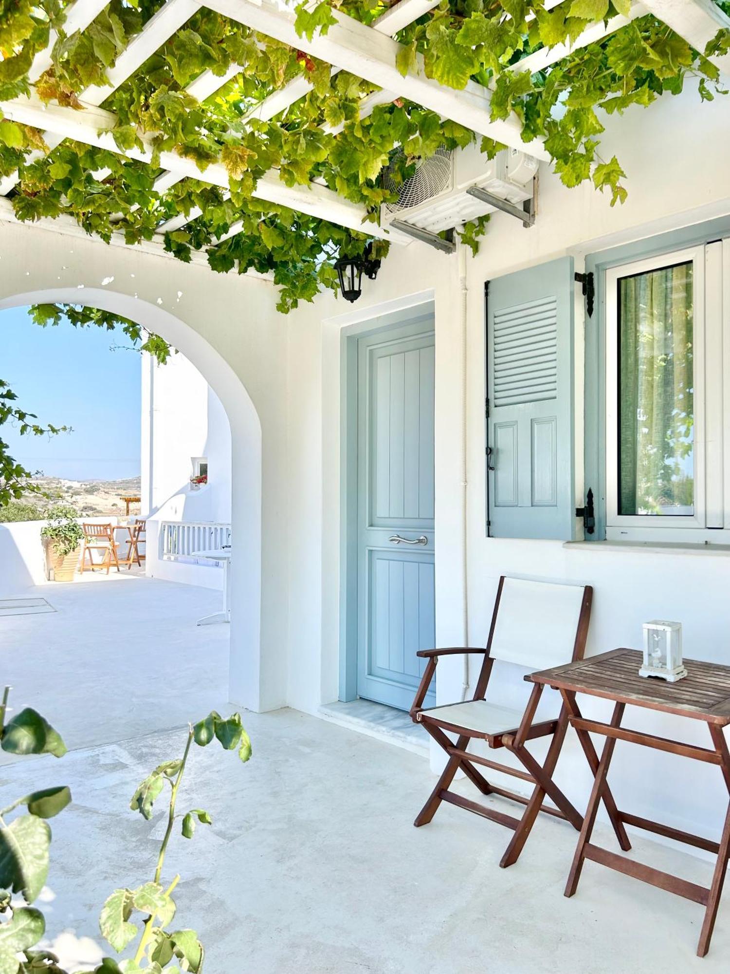Anita Rooms & Suites Milos Adamantas  Exterior photo