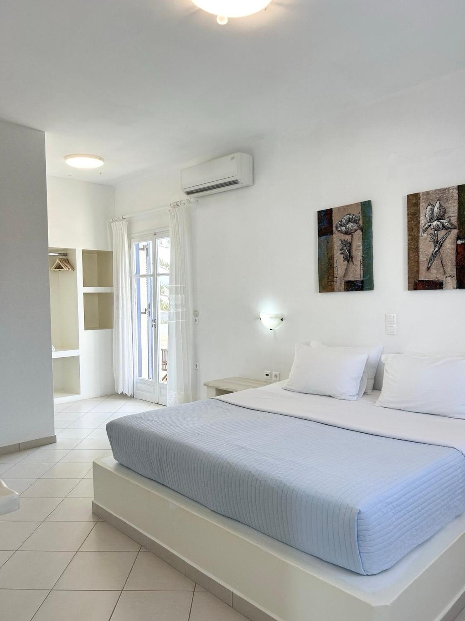 Anita Rooms & Suites Milos Adamantas  Exterior photo